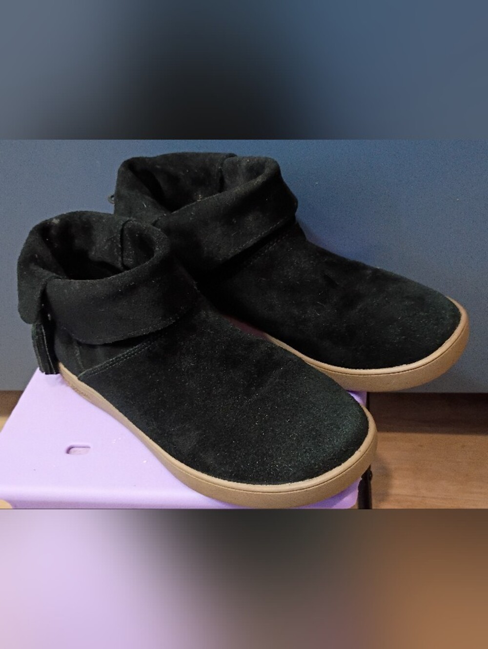Koolaburra by UGG Black Suede Skyller Booties 6